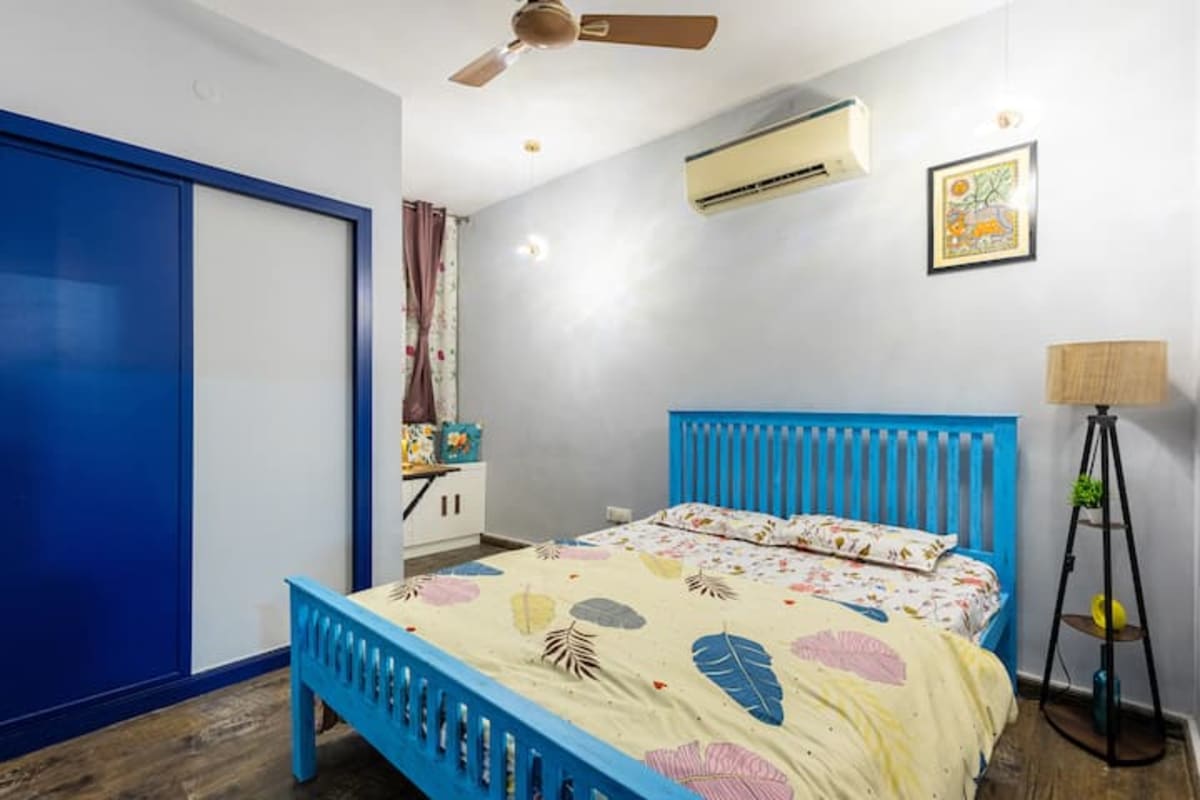 The Urban Duo – Cosy — Apartment in Cr Park, South Delhi