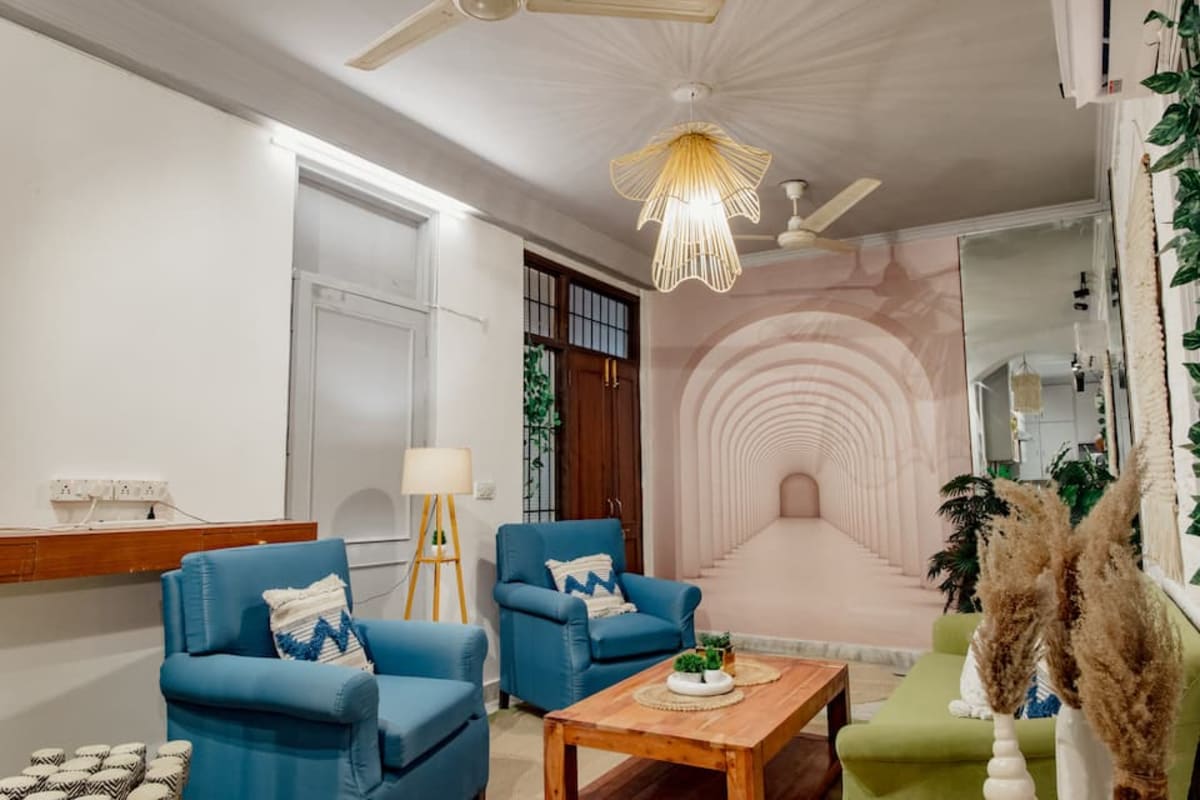Fortview Oasis Residence — Apartment in Hauz Khas, South Delhi
