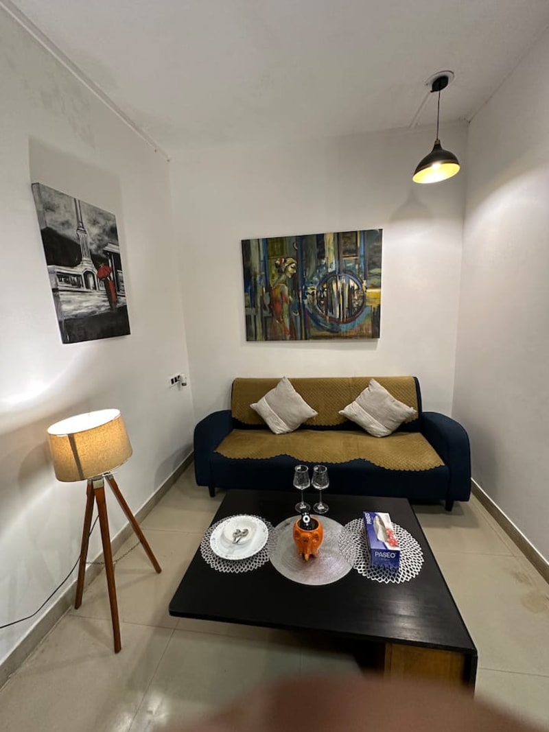 Oakline Stay — Studio in Mehrauli, South Delhi (photo 3)
