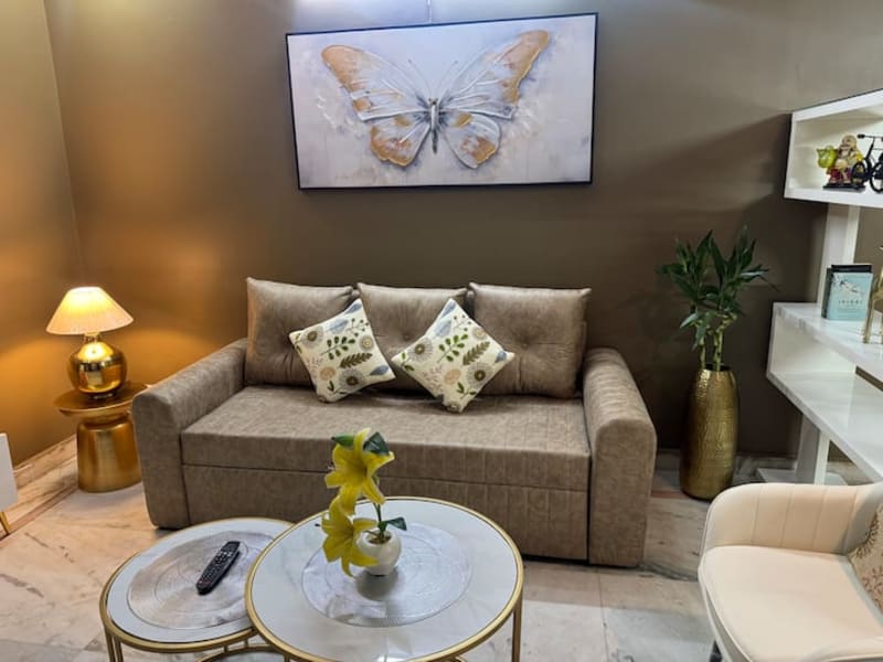 The Serene Stay — Apartment in East Of Kailash, South Delhi (photo 3)