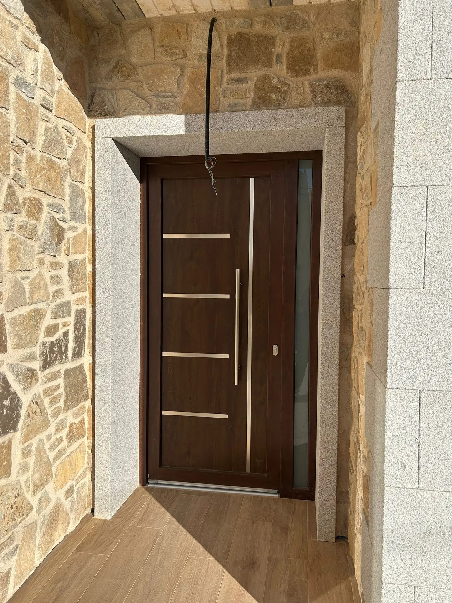 Portal en Acero y Cristal