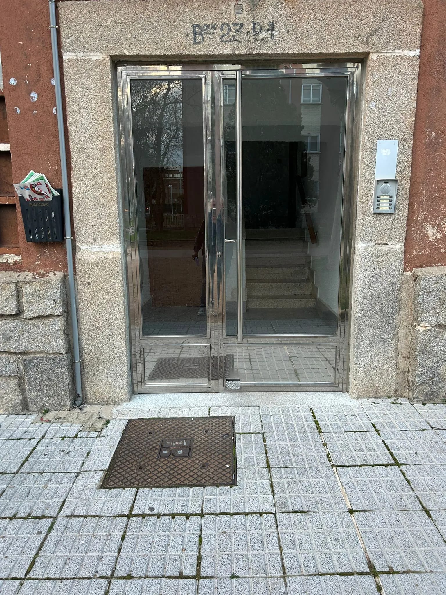 Portal con Fijos de Vidrio