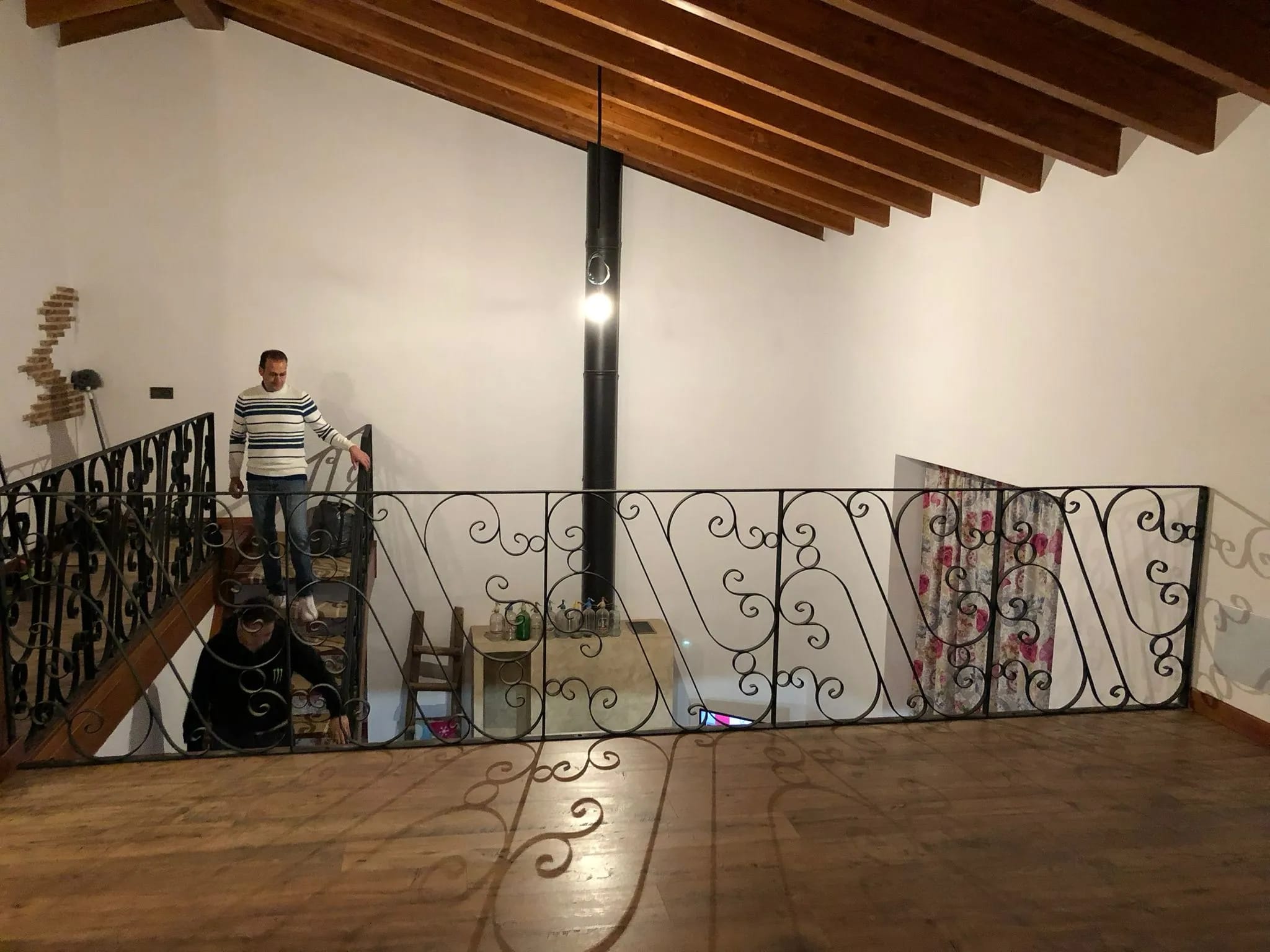 Pasamanos Metálico Moderno