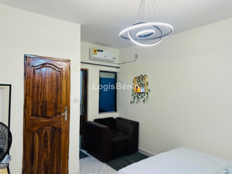 Appartement meublé à Carrefour, Azovè