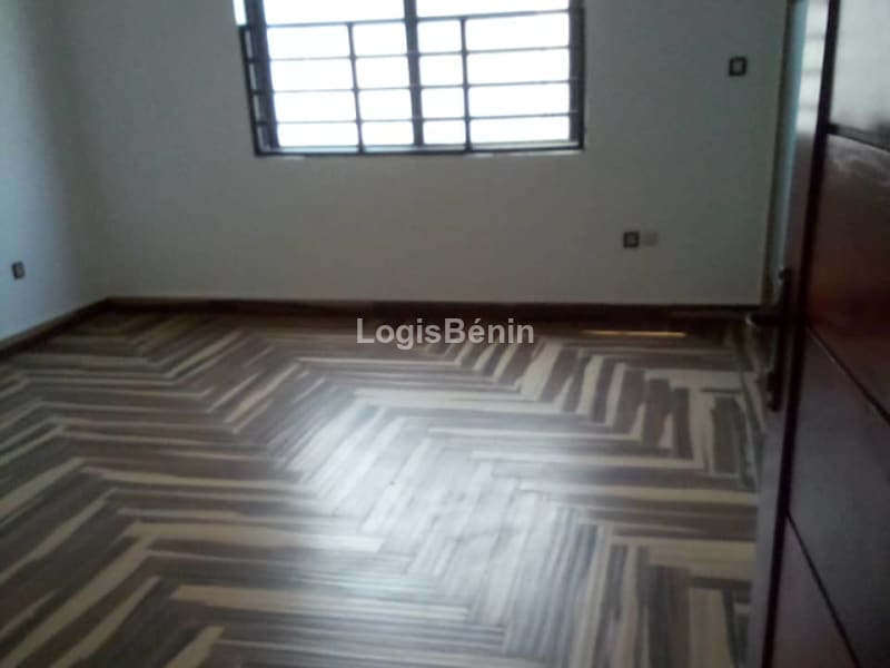 3 Chambres salon sanitaire à Fidjrossè, Cotonou