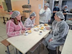 Что за меню и сколько в граммах? В Сызрани родители самолично проверили, чем кормят в школах