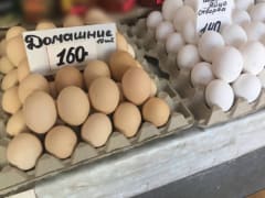 Те же яйца, только в профиль: продавцы на рынке побожились не повышать цены к Пасхе