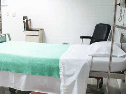 «Мама, глаза не вижу»: врачи сказали маме, что ее пятилетняя дочь умерла от гриппа