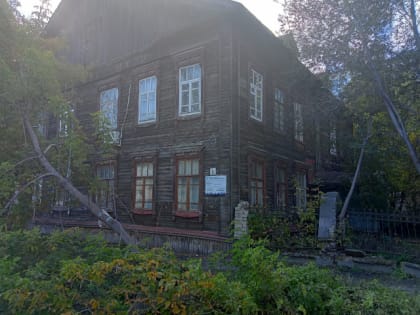 В страшном доме на головы сызранцев полетел потолок и хлынул огненный ливень