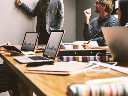 Россиянам напомнили о послаблениях на работе в жару