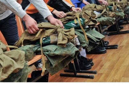 Дмитрий Азаров провел очередную встречу с родственниками военнослужащих