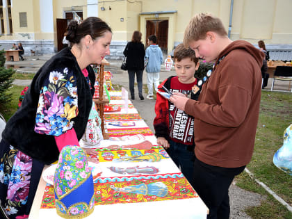 ОДНА СЕМЬЯ: ТАКИЕ РАЗНЫЕ, НО ДРУЖНЫЕ