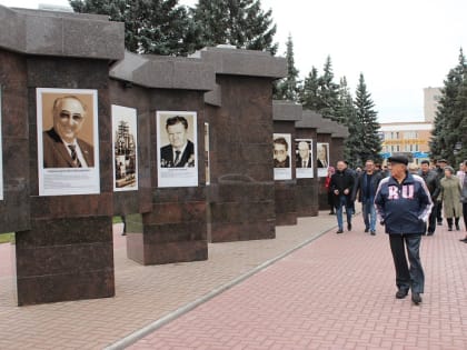 В Тольятти ищут лучших людей для наград и размещения на Аллее Славы