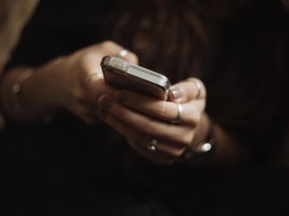 "Ваш сын попал в беду": что нужно знать о схемах мошенничества