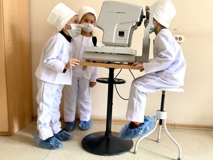 ПОДРАСТАЮТ БУДУЩИЕ ВРАЧИ