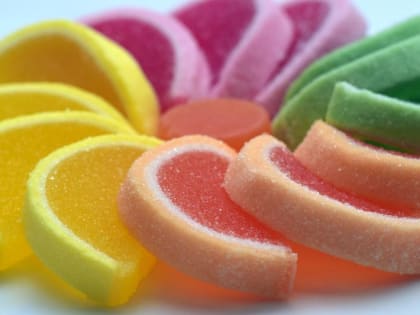 Сахарное меню: эксперты рассказали, кому и в каком количестве можно есть сладкое