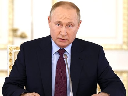 Владимир Путин призвал не допустить чрезвычайной ситуации в автопроме