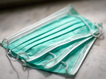 Ограничения возвращаются: регионы один за другим вводят обязательное ношение масок