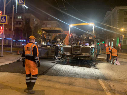 «Безопасные качественные дороги»:  на средства нацпроекта приводят в порядок  основной ход автодороги по проспекту Масленникова