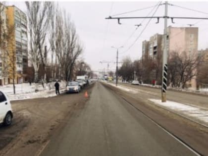 В Сызрани автомобилистка врезалась в ограждение, пострадали она и несовершеннолетний пассажир