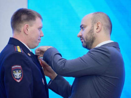Губернатор Вячеслав Федорищев вручил госнаграды сотрудникам силовых структур