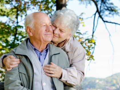 ПРИМИТЕ ПОЗДРАВЛЕНИЯ