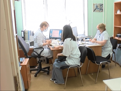 Какую зарплату сейчас обещают врачам-терапевтам и что они должны делать за эти деньги