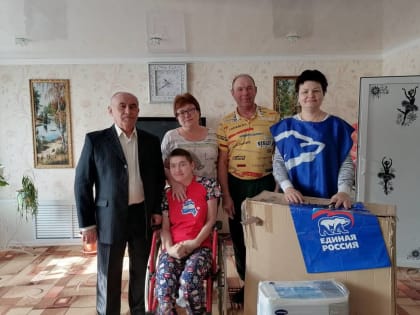 В Нефтегорском районе единороссы передали  средства реабилитации людям с ОВЗ