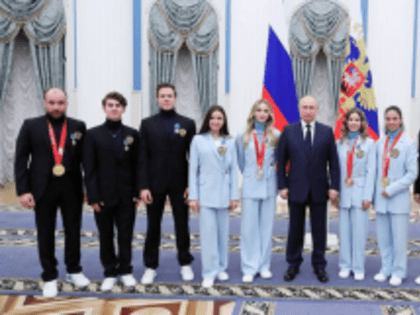 Владимир Путин вручил государственные награды российским победителям Олимпиады в Пекине