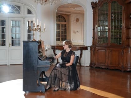 Любящим матерям и женам посвятила свою песню «Женские голоса» певица TANAYA