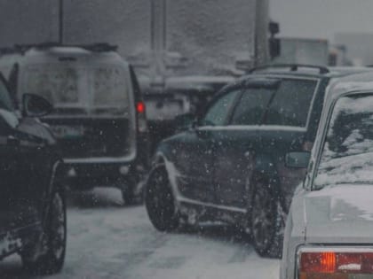 Из-за метели в Самарской области ввели временное ограничение движения на двух дорогах местного значения