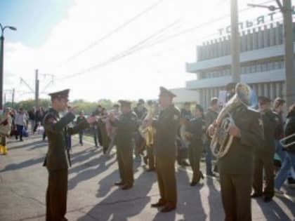 Сегодня торжественно запустили пригородный поезд «Ласточка» из Тольятти в Самару