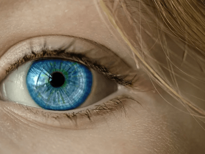 Сызранцев предупредили об опасности бесконтрольного использования глазных капель