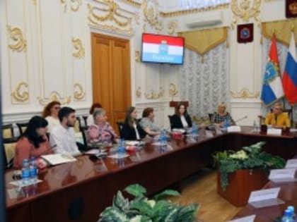 В Самаре выпускникам вручили денежные сертификаты 