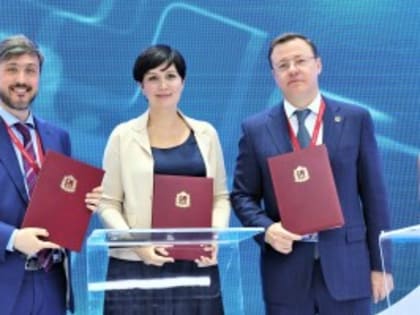 Дмитрий Азаров на ПМЭФ подписал соглашение о реализации нового в стране проекта «Социальный координатор»