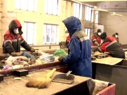 Молодые супруги случайно выбросили золото на помойку в Сызрани и начался переполох