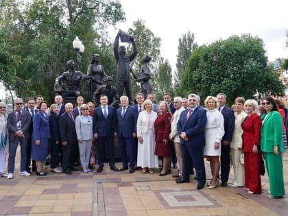 Сегодня произошло знаменательное для Самарской области событие - открытие памятника медицинским работникам