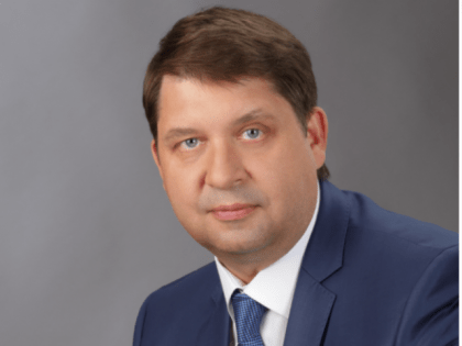 Здopoвьe человека – главная ценность: Сергей Прокофьев поздравил врачей Сызрани с праздником