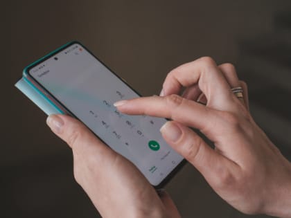 Россиянам сообщили, что за неуместную шутку по телефону можно получить реальный штраф