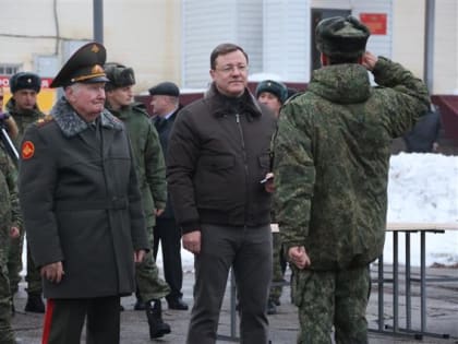 Дмитрий Азаров встретился с бойцами, готовящимися к отправке в зону СВО