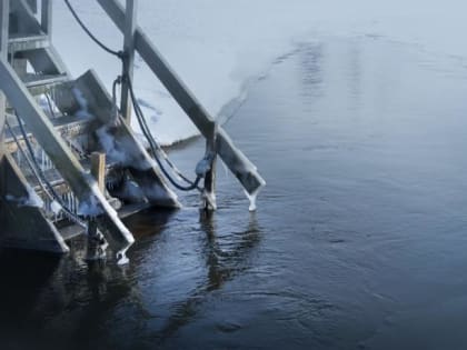 Дети и гипертоники: почему не всем стоит принимать участие в крещенских купаниях