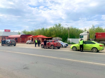 Арестовано 4 автомобиля, 2 сотовых телефона и взыскано более 200 тыс. рублей