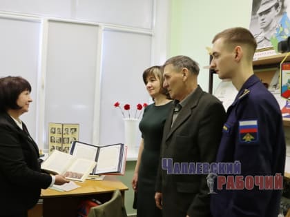 ЗДЕСЬ БЕРЕЖНО ХРАНЯТ ПАМЯТЬ