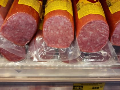 Онколог назвал продукт, который провоцирует рак быстрее сахара