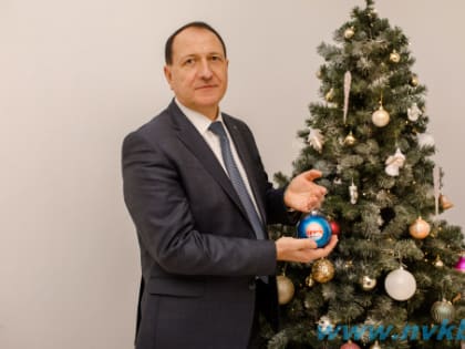 Поздравление главы г.о. Новокуйбышевск С.В. Маркова с Новым 2023 годом и Рождеством