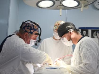 В Клиниках СамГМУ прошла первая операция на челюсти с применением эндопротеза