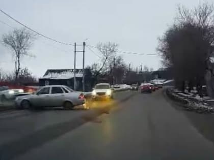 Что случилось с водителем? Видео жесткого ДТП в Сызрани оставляет больше вопросов, чем ответов