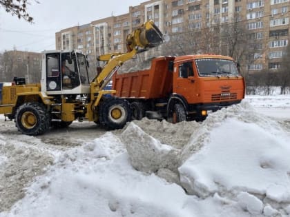 Для уборки снега на дорогах Самары задействовали 420 единиц техники