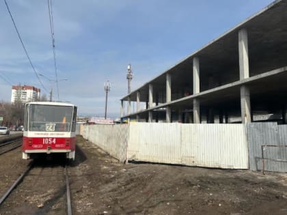 Похожа на ТЦ: в Самаре потребовали снести новостройку у рынка 15-го микрорайона