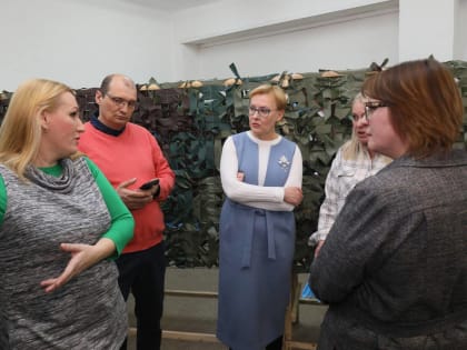 Елена Лапушкина встретилась с представителями сообщества «Самара для фронта»